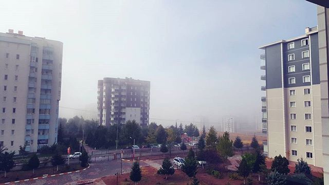 VIEW OF BUILDINGS IN CITY