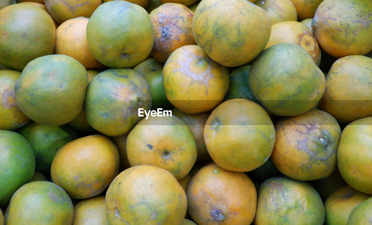 Full frame shot of oranges