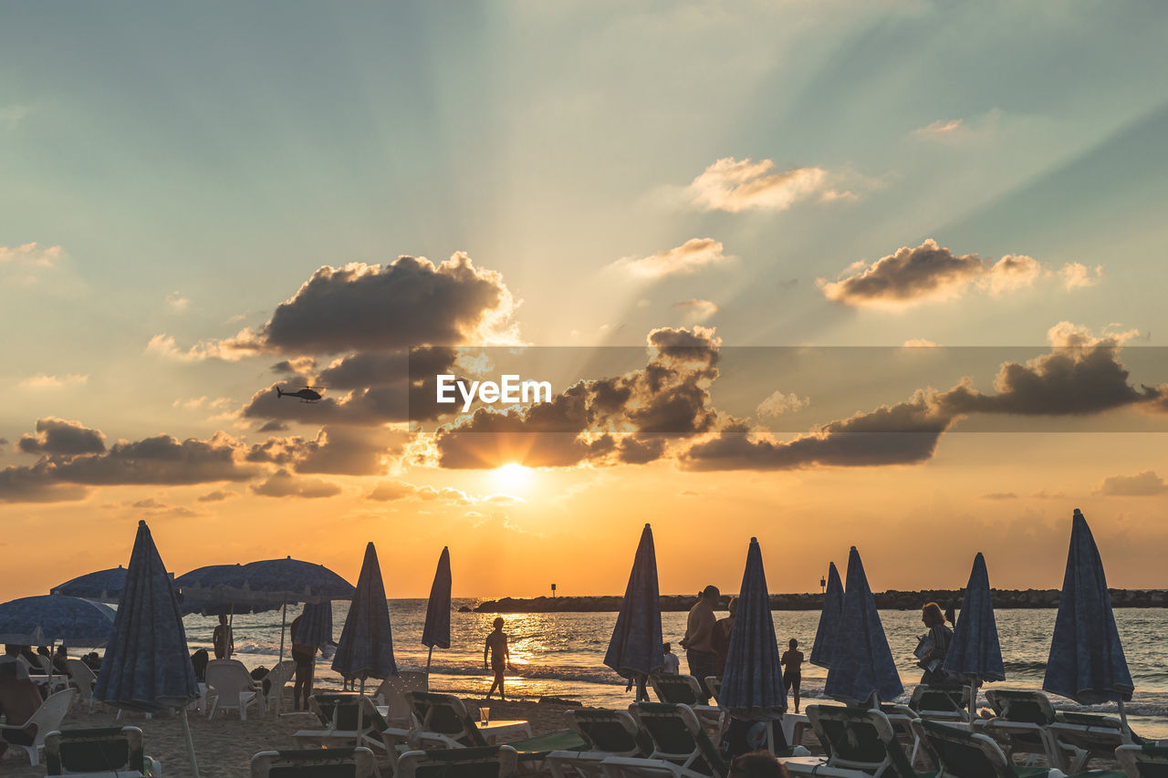 PANORAMIC VIEW OF SEA AT SUNSET