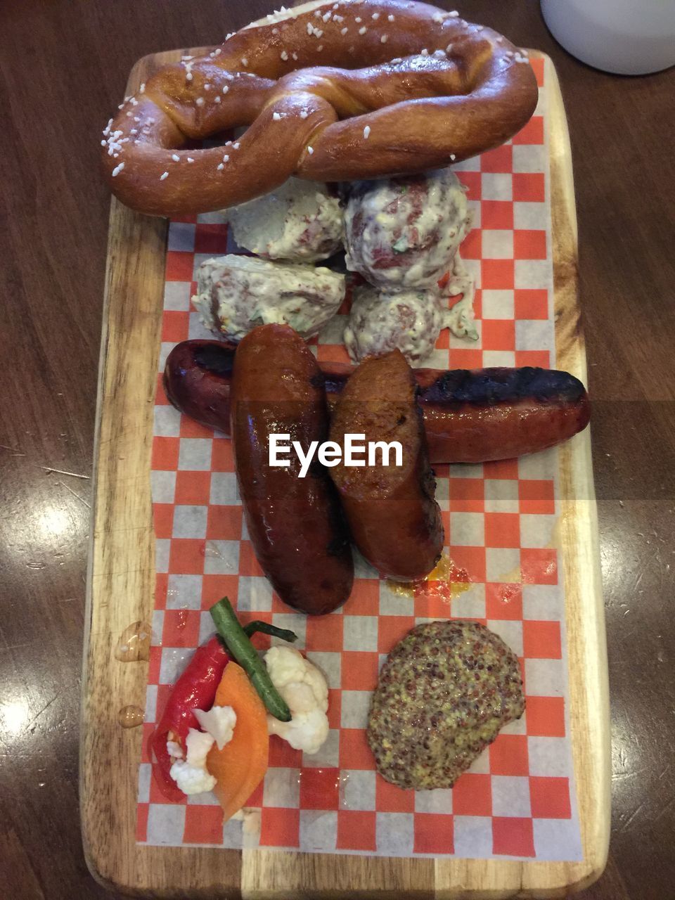 CLOSE-UP OF MEAT ON TABLE