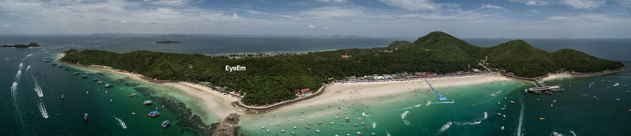 PANORAMIC VIEW OF SEA AGAINST SKY