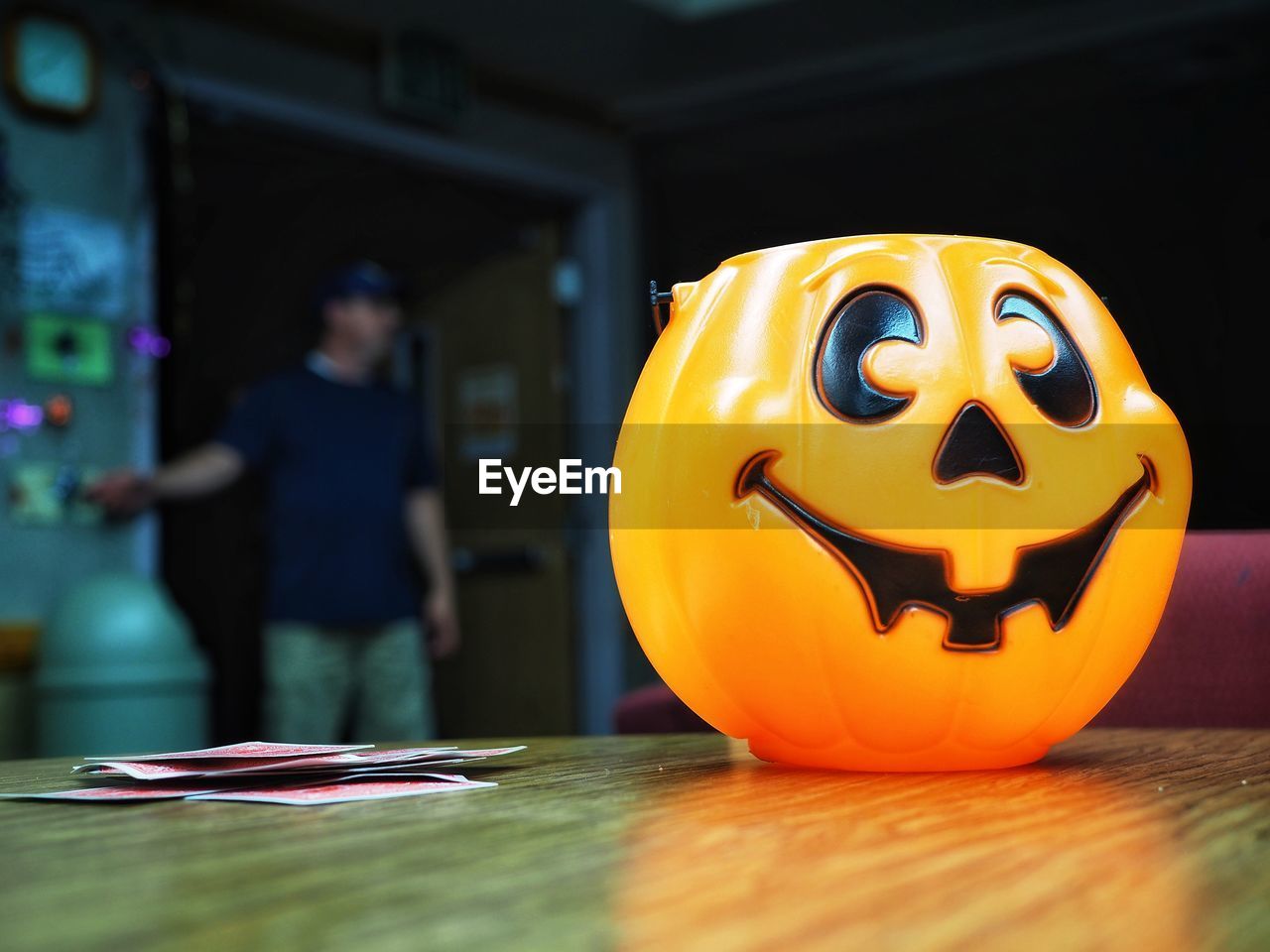 CLOSE-UP OF PUMPKIN AT HOME