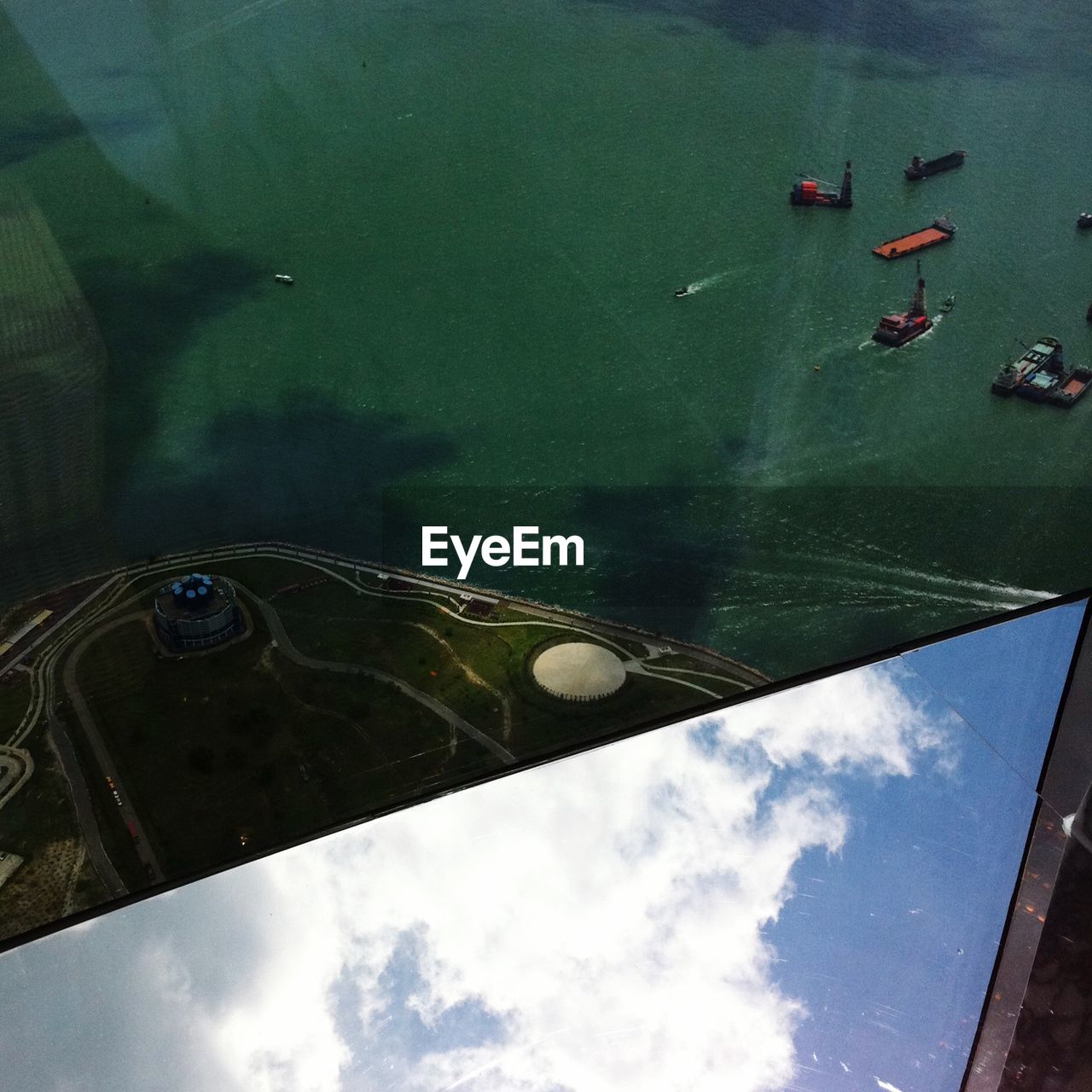 SCENIC VIEW OF SKY AND WATER