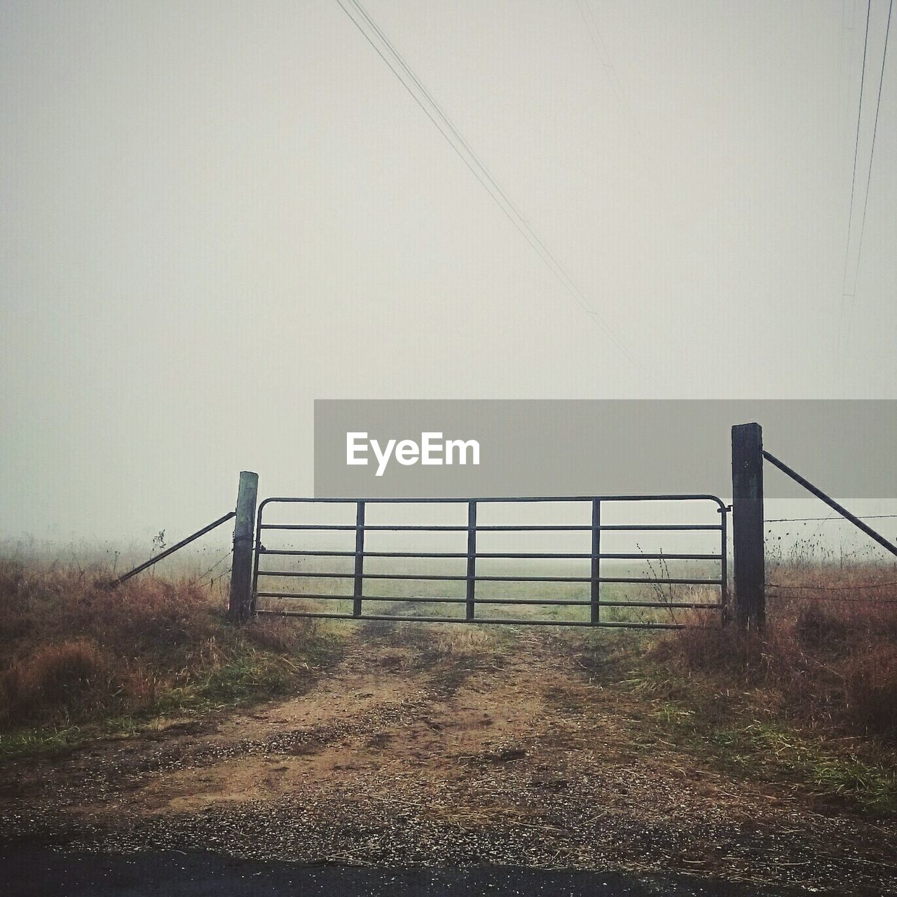 VIEW OF LANDSCAPE IN FOGGY WEATHER