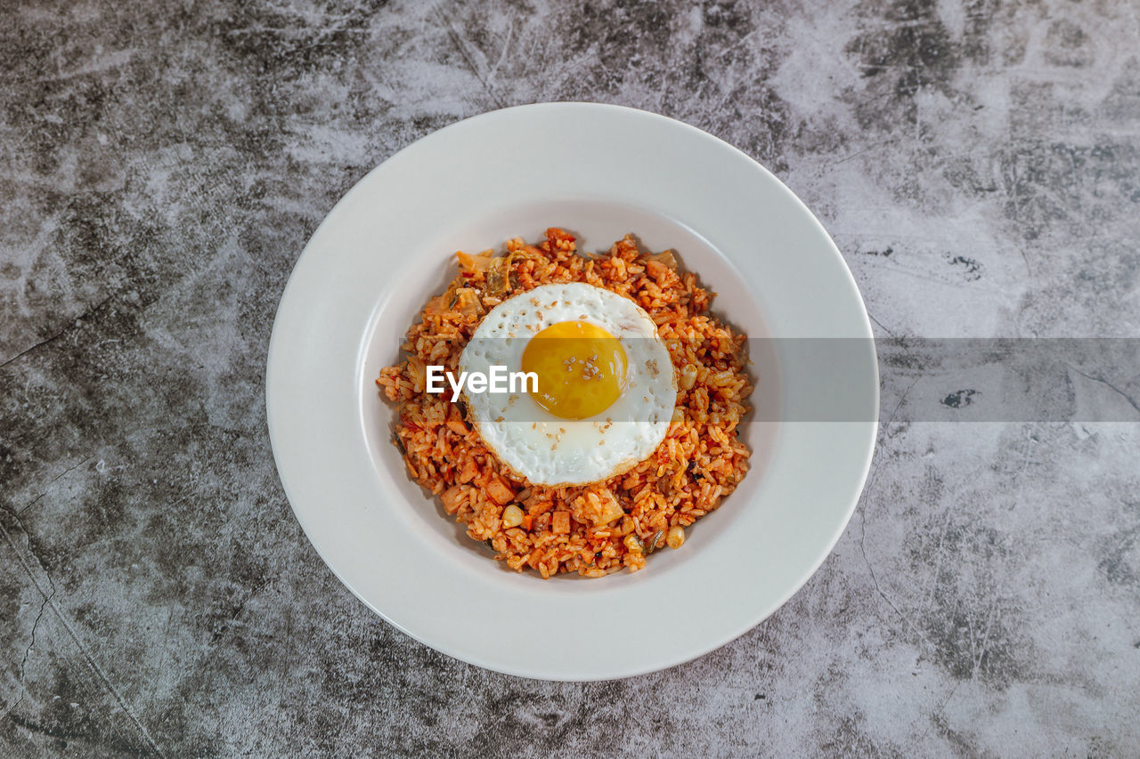 HIGH ANGLE VIEW OF BREAKFAST SERVED ON PLATE