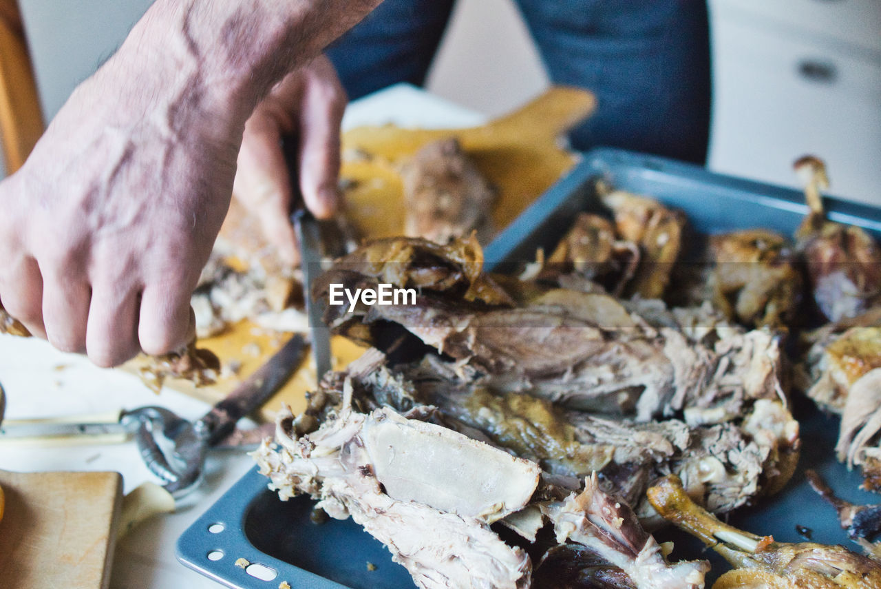 CLOSE-UP OF PREPARING FOOD