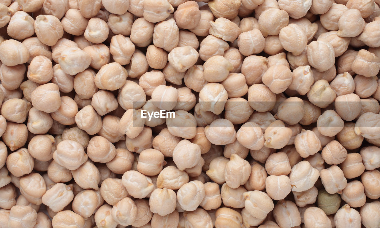 Full frame shot of chick peas