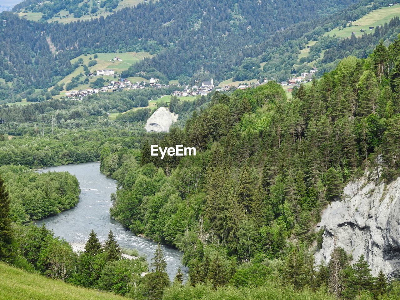 The ruinaulta or rhine gorge is a 14 km long gorge of the vorderrhein 