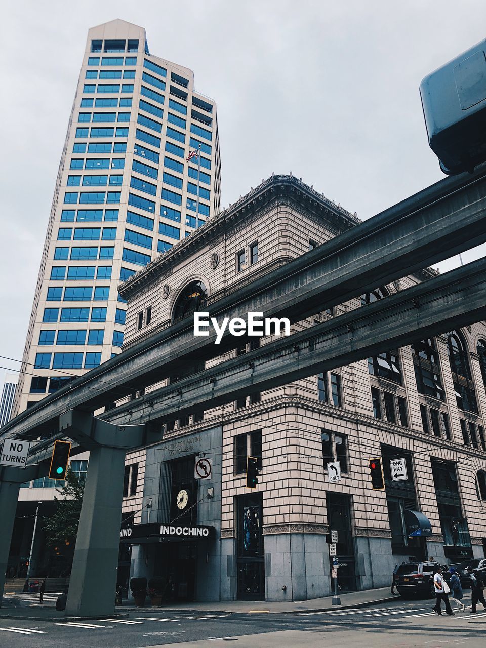 LOW ANGLE VIEW OF MODERN BUILDINGS AGAINST SKY