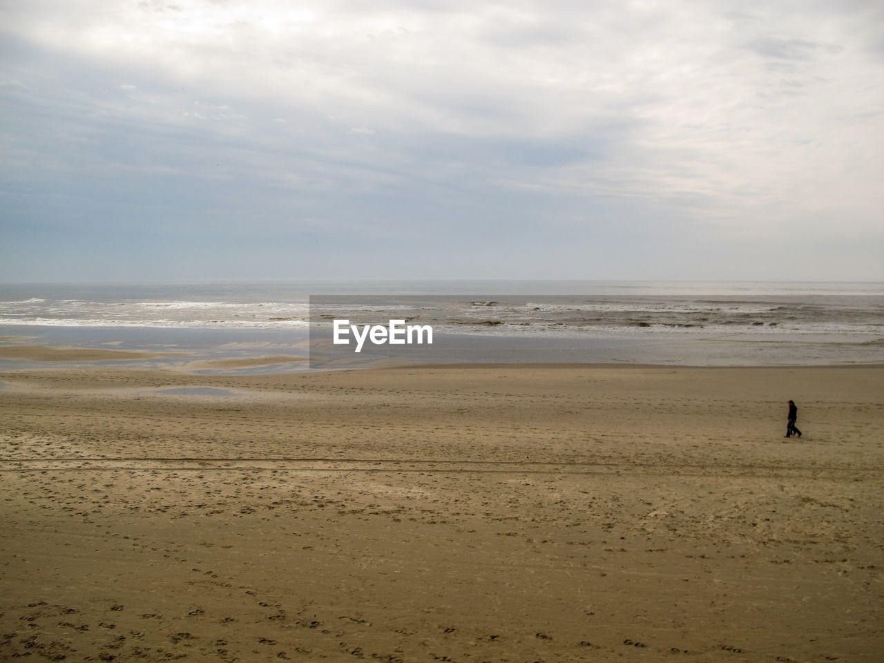 SCENIC VIEW OF BEACH