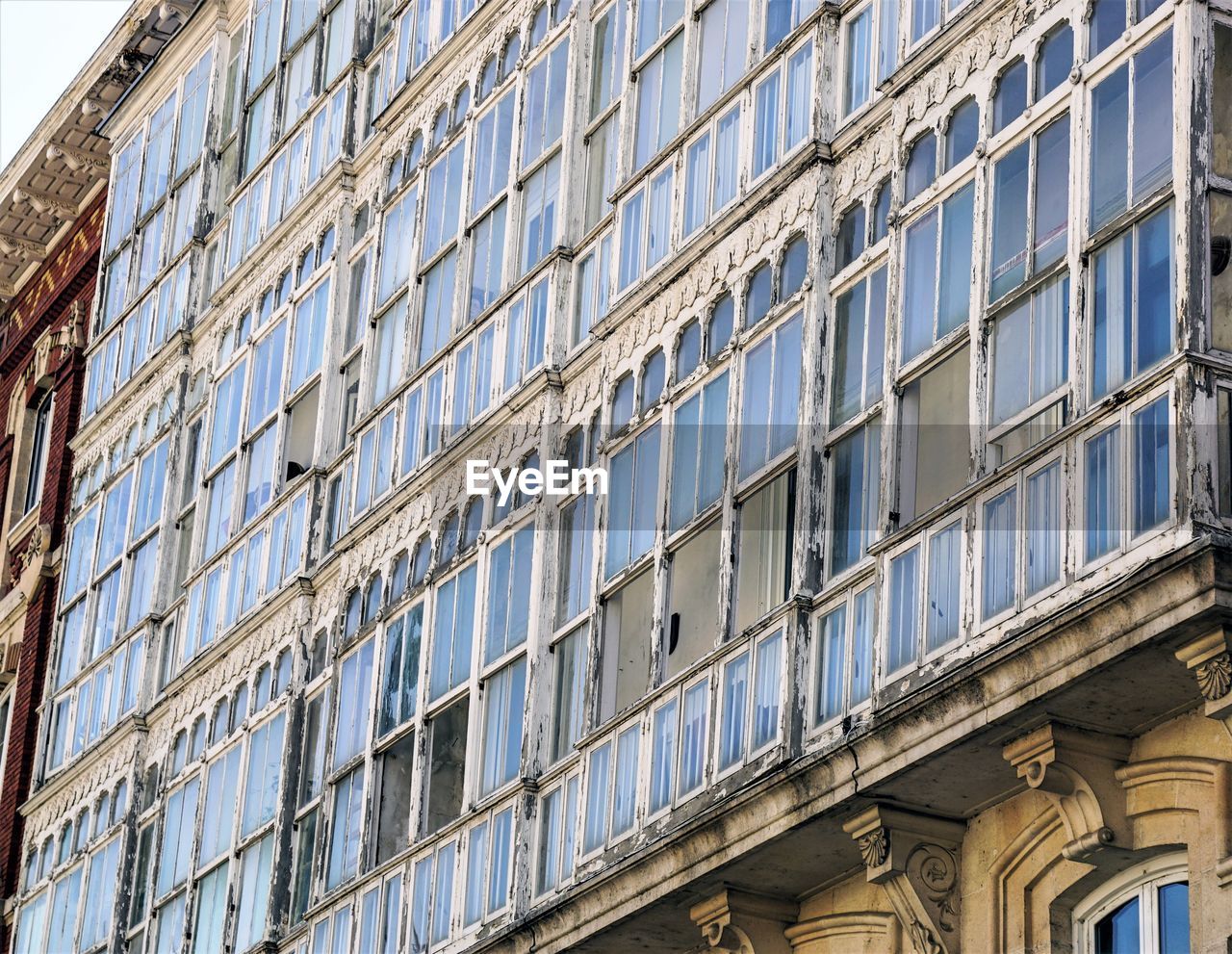 Windows of burgos