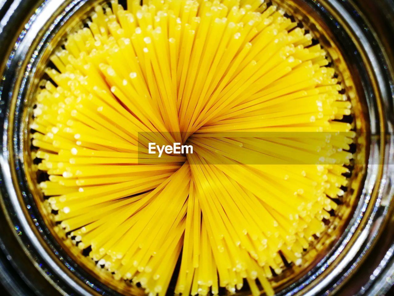 Close-up of uncooked spaghetti