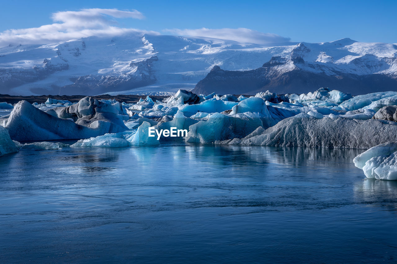 View of the icebergs coming from the skaftafellsjokul glacier in the jokulsarlon lagoon in iceland