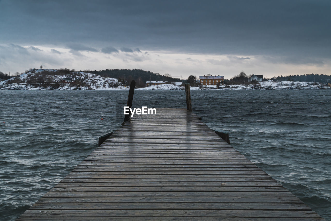 PIER LEADING TOWARDS SEA