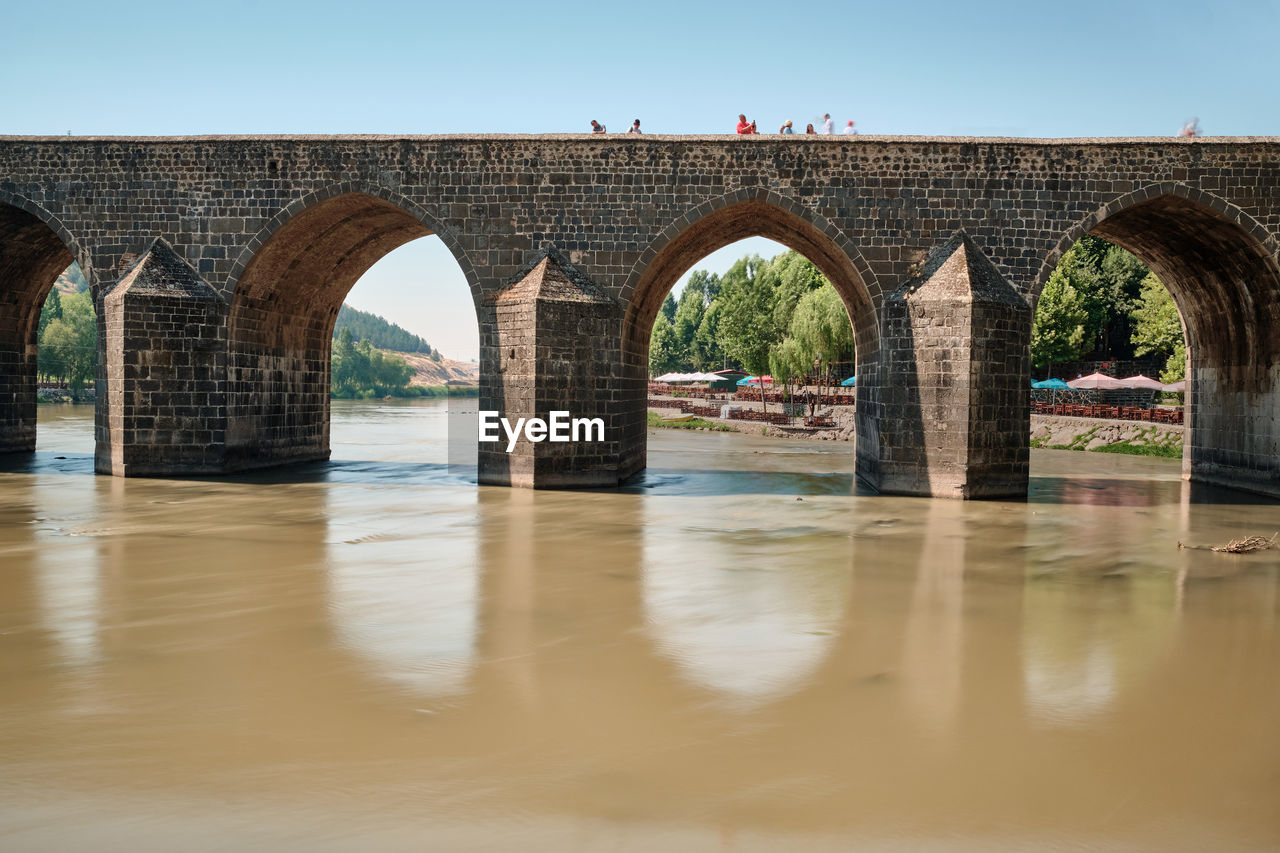 The dicle bridge over the river tigris in diyarbakir, southeastern turkey. on gozlu kopru
