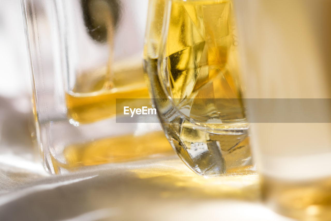 CLOSE-UP OF DRINK IN GLASS