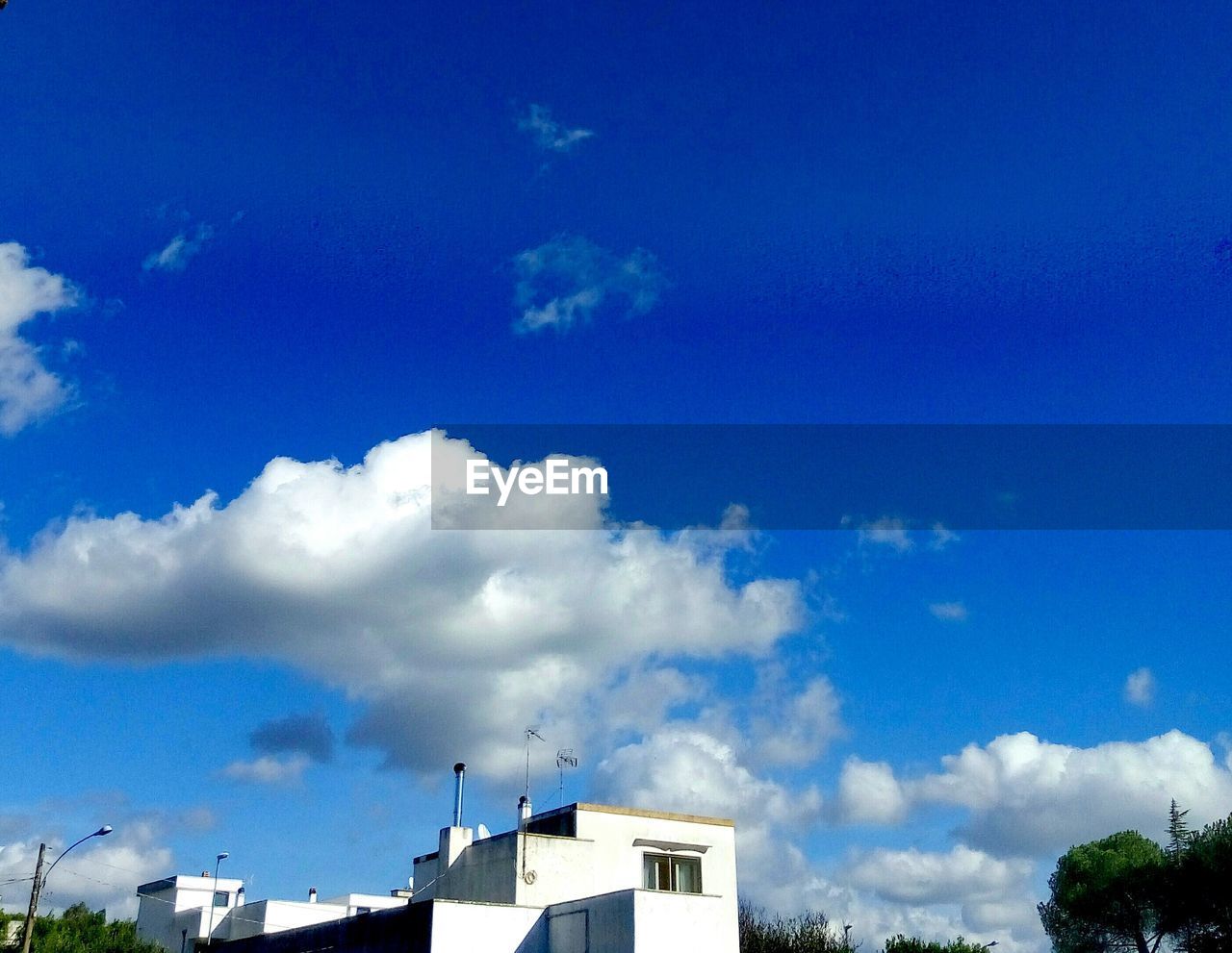 LOW ANGLE VIEW OF SKY