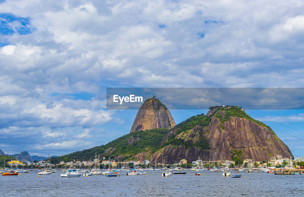 Sugarloaf mountain pão de açucar panorama rio de janeiro brazil.