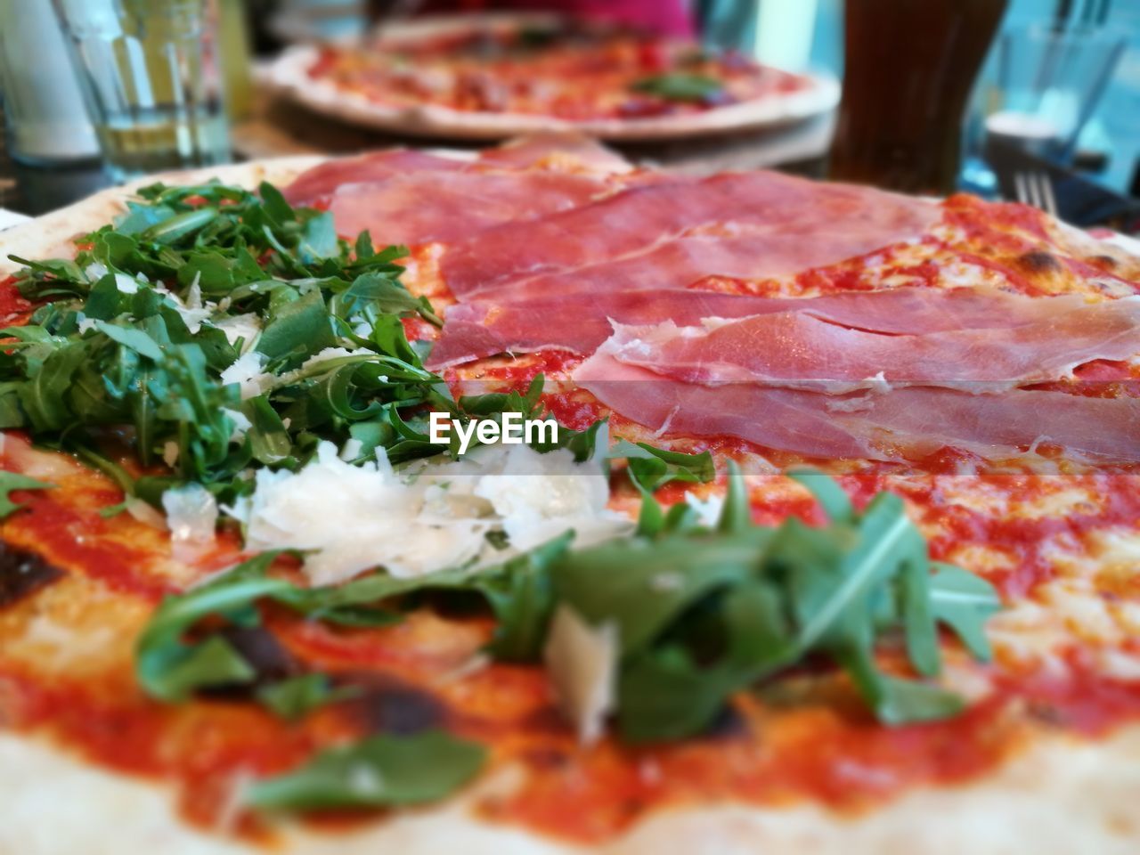 CLOSE-UP OF MEAT AND VEGETABLES