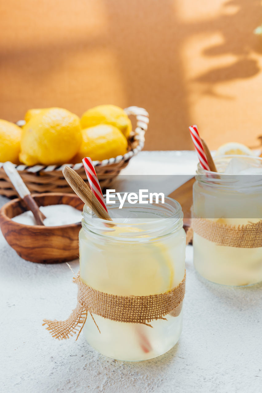 CLOSE-UP OF DRINK WITH ICE CREAM