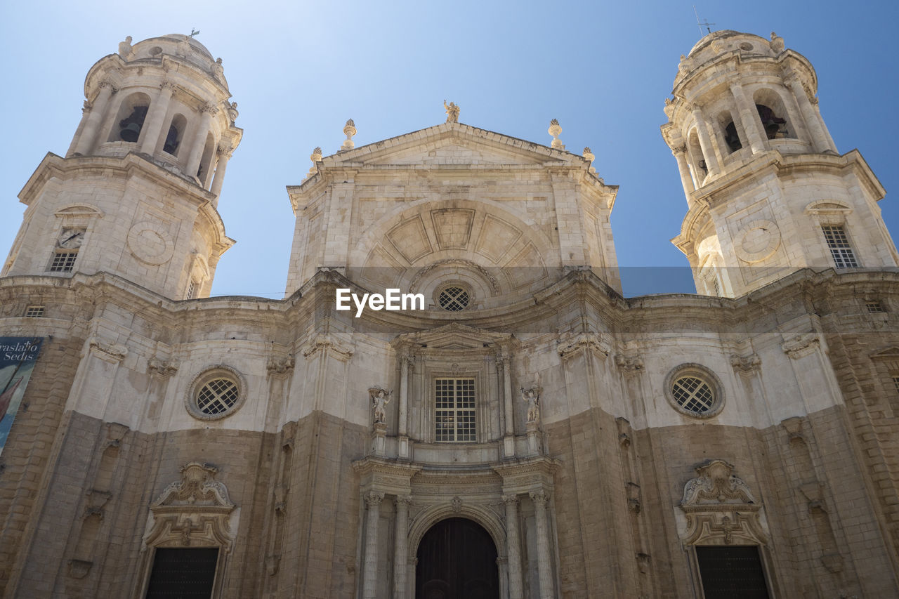 LOW ANGLE VIEW OF A CATHEDRAL