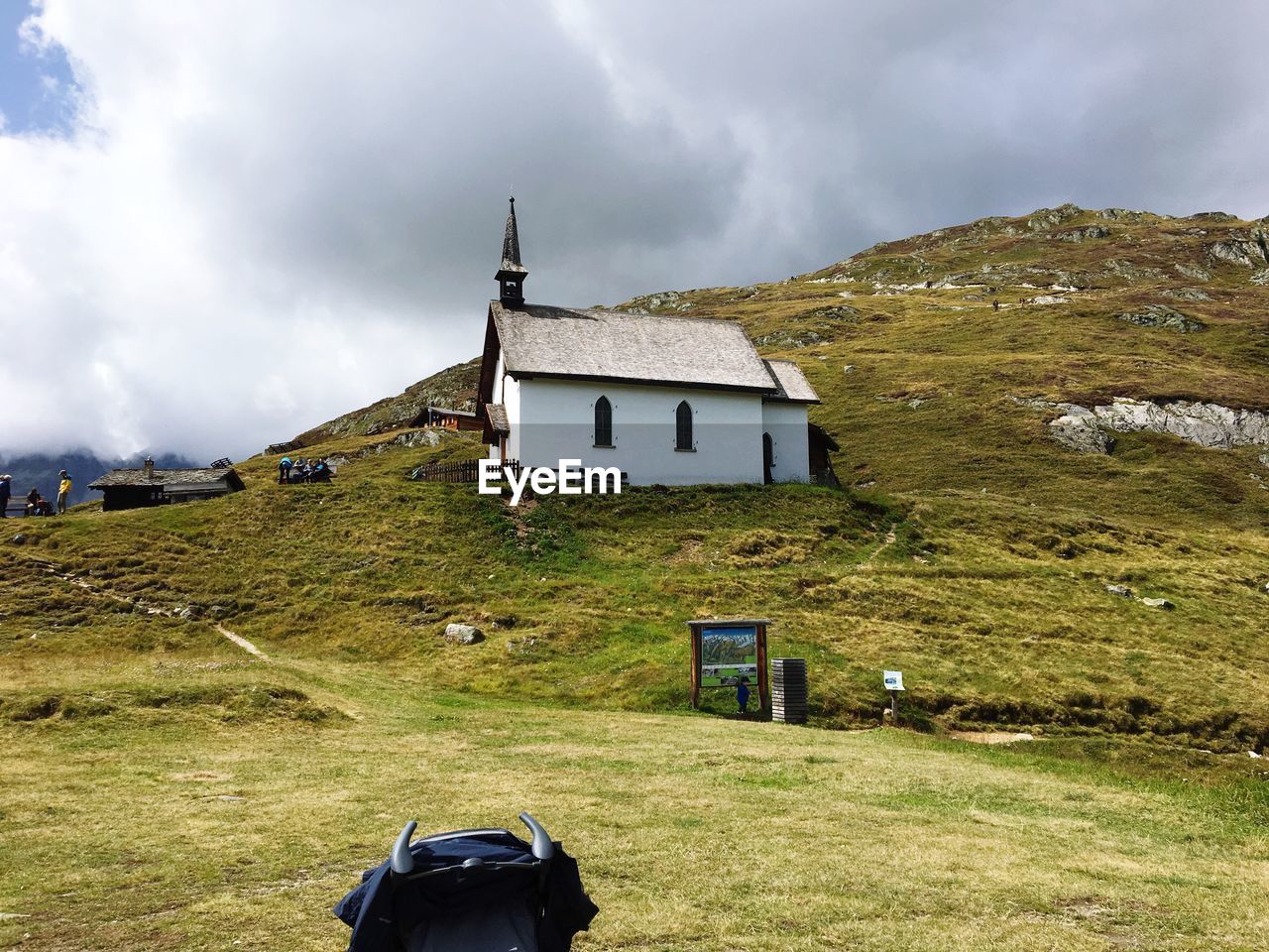 SCENIC VIEW OF MOUNTAIN AGAINST SKY