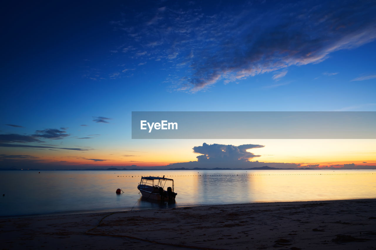 VIEW OF SEA AGAINST SKY DURING SUNSET