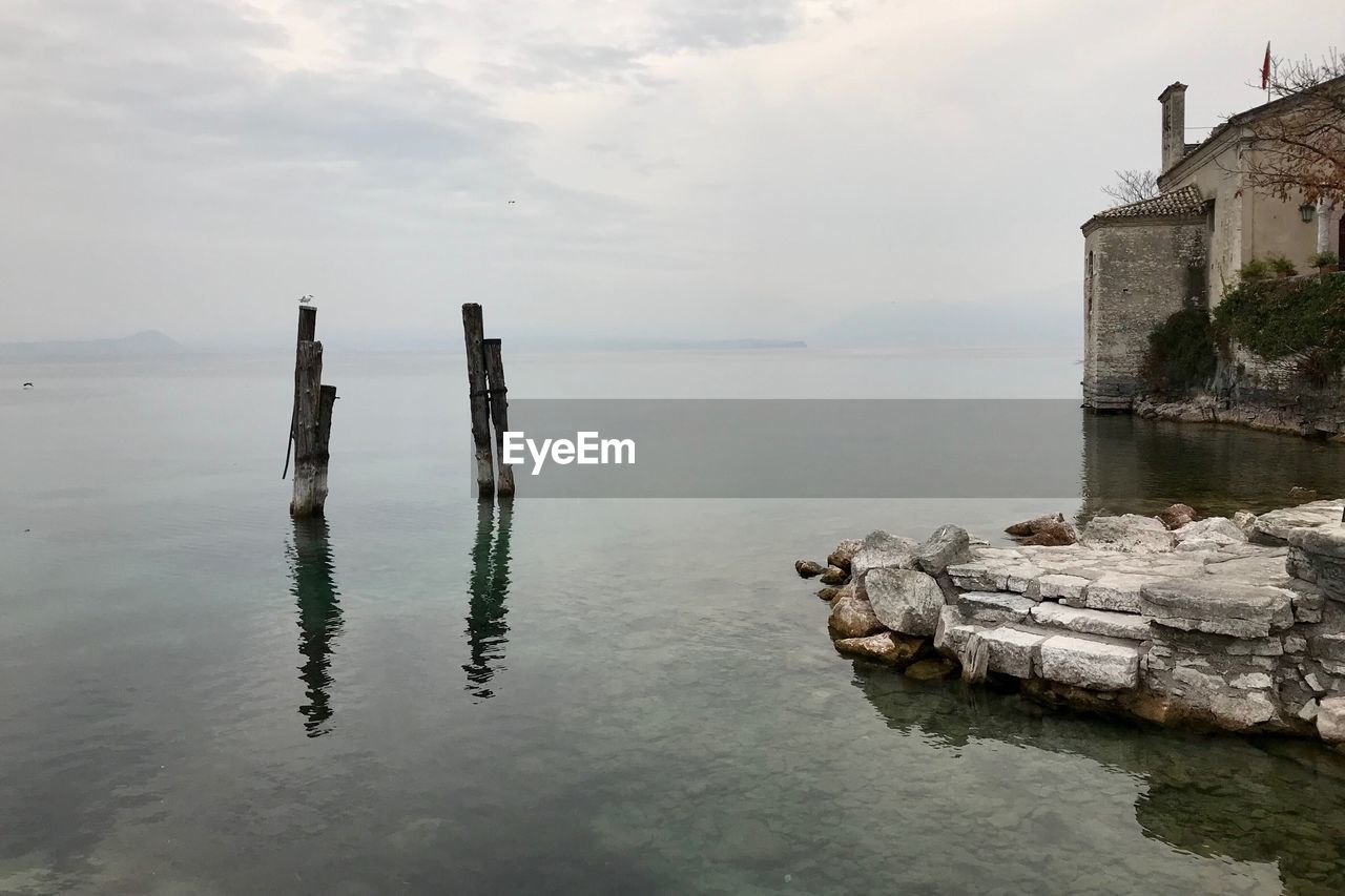 PANORAMIC VIEW OF LAKE