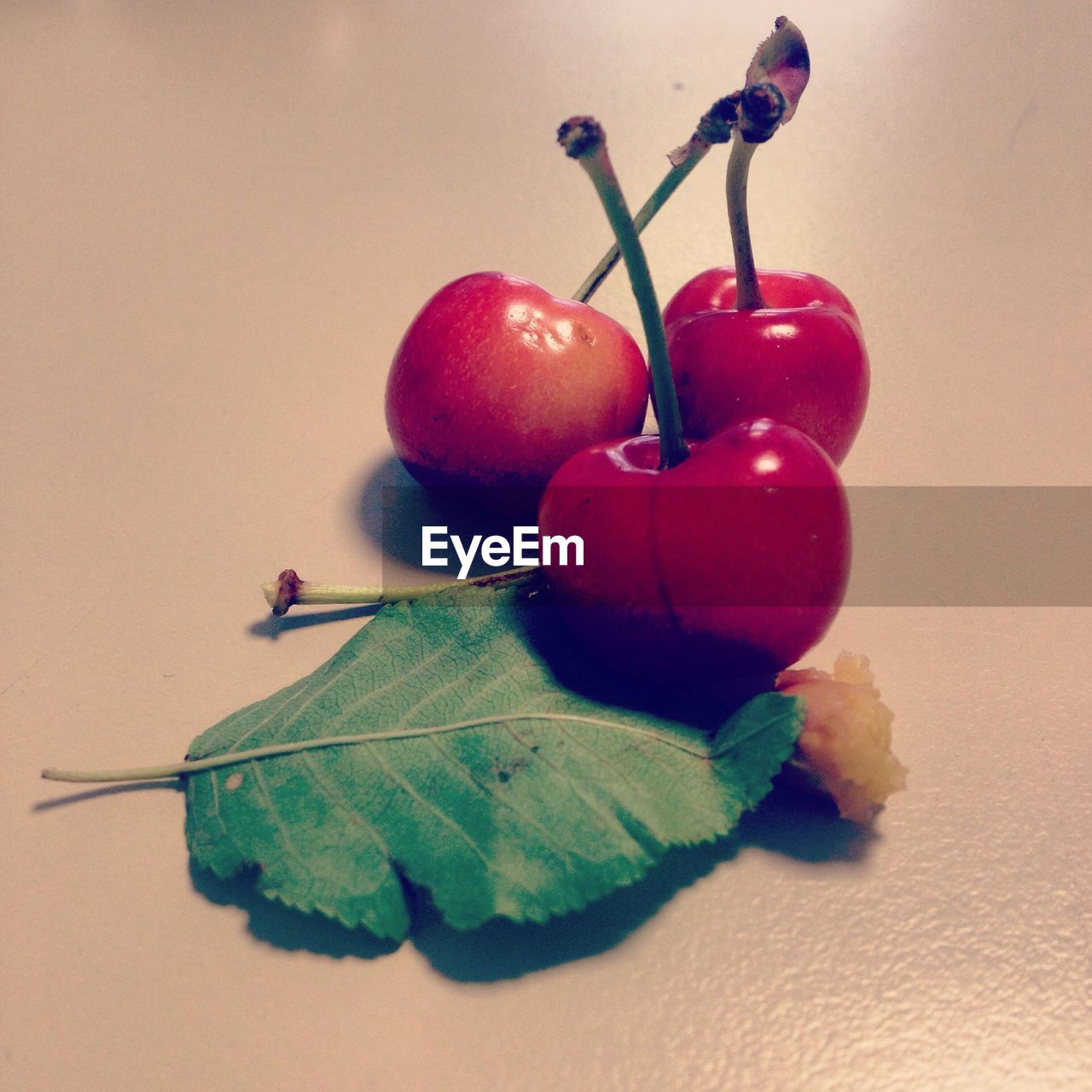 Close-up of red cherries