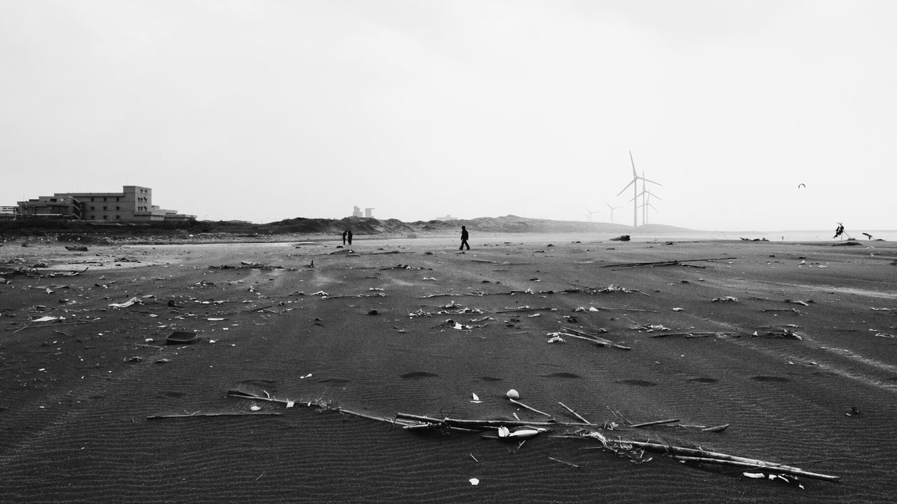 Litter washed up on beach