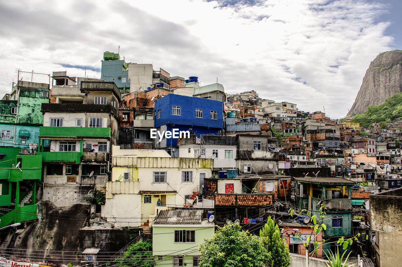 Favela rocinha residential district against sky