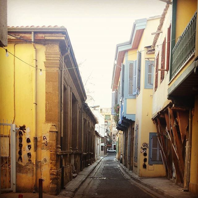 VIEW OF NARROW ALLEY