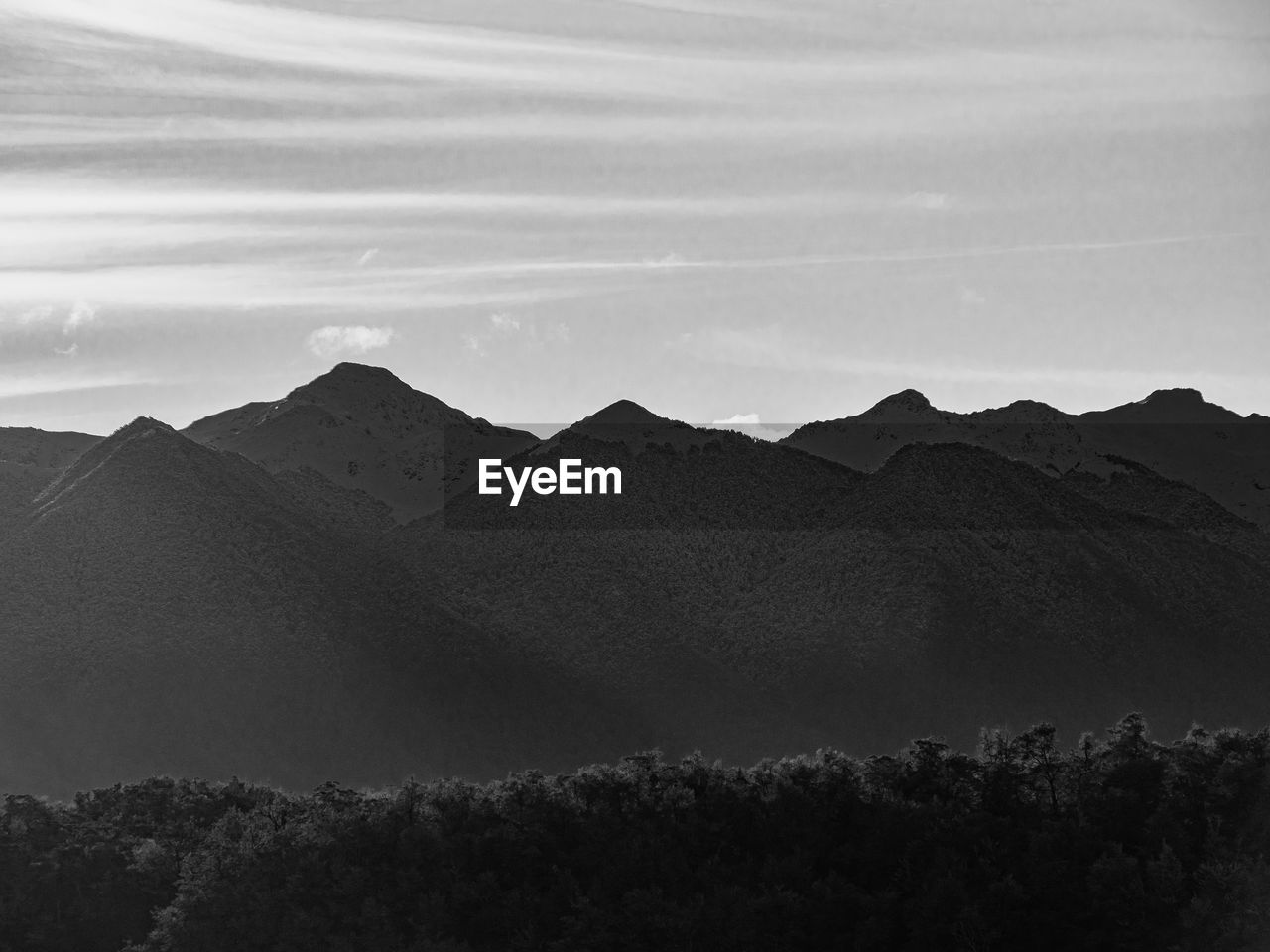 mountain, landscape, environment, black and white, scenics - nature, horizon, monochrome, sky, land, monochrome photography, mountain range, beauty in nature, nature, cloud, no people, tranquility, non-urban scene, tranquil scene, outdoors, travel, travel destinations, snow, darkness, plant, remote, day, desert