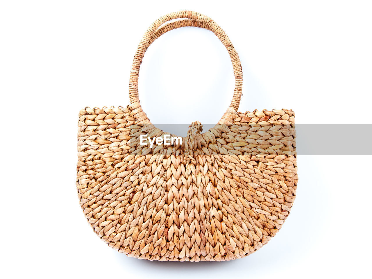 CLOSE-UP OF WICKER BASKET