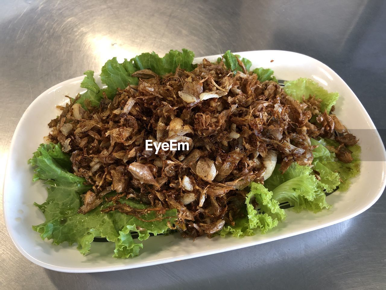 HIGH ANGLE VIEW OF FOOD IN BOWL