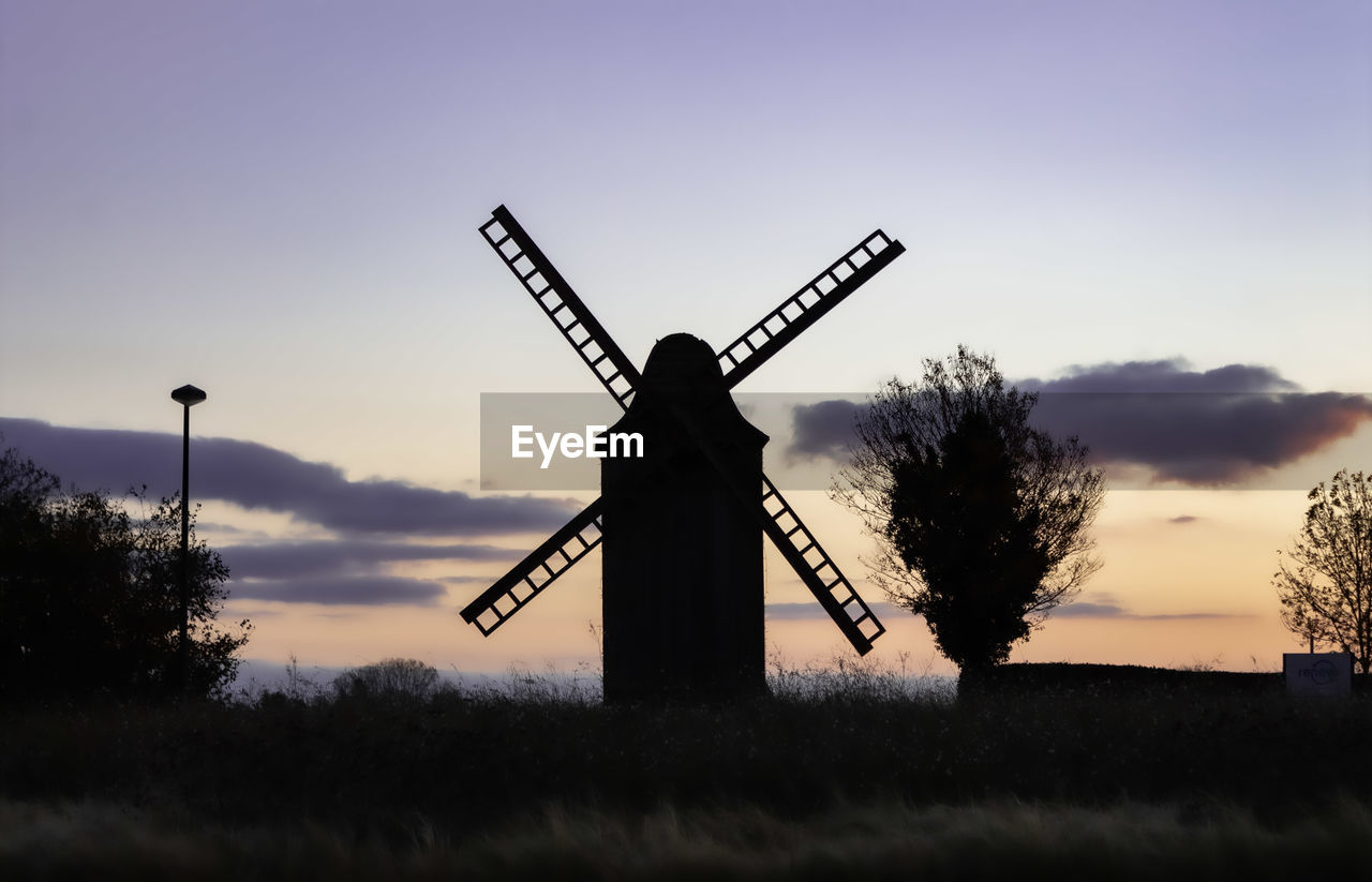 windmill, sky, mill, renewable energy, power generation, environment, alternative energy, environmental conservation, wind power, nature, wind turbine, turbine, traditional windmill, plant, rural scene, sunset, wind, silhouette, landscape, no people, field, cloud, land, dusk, outdoors, evening, tree, grass, agriculture, architecture