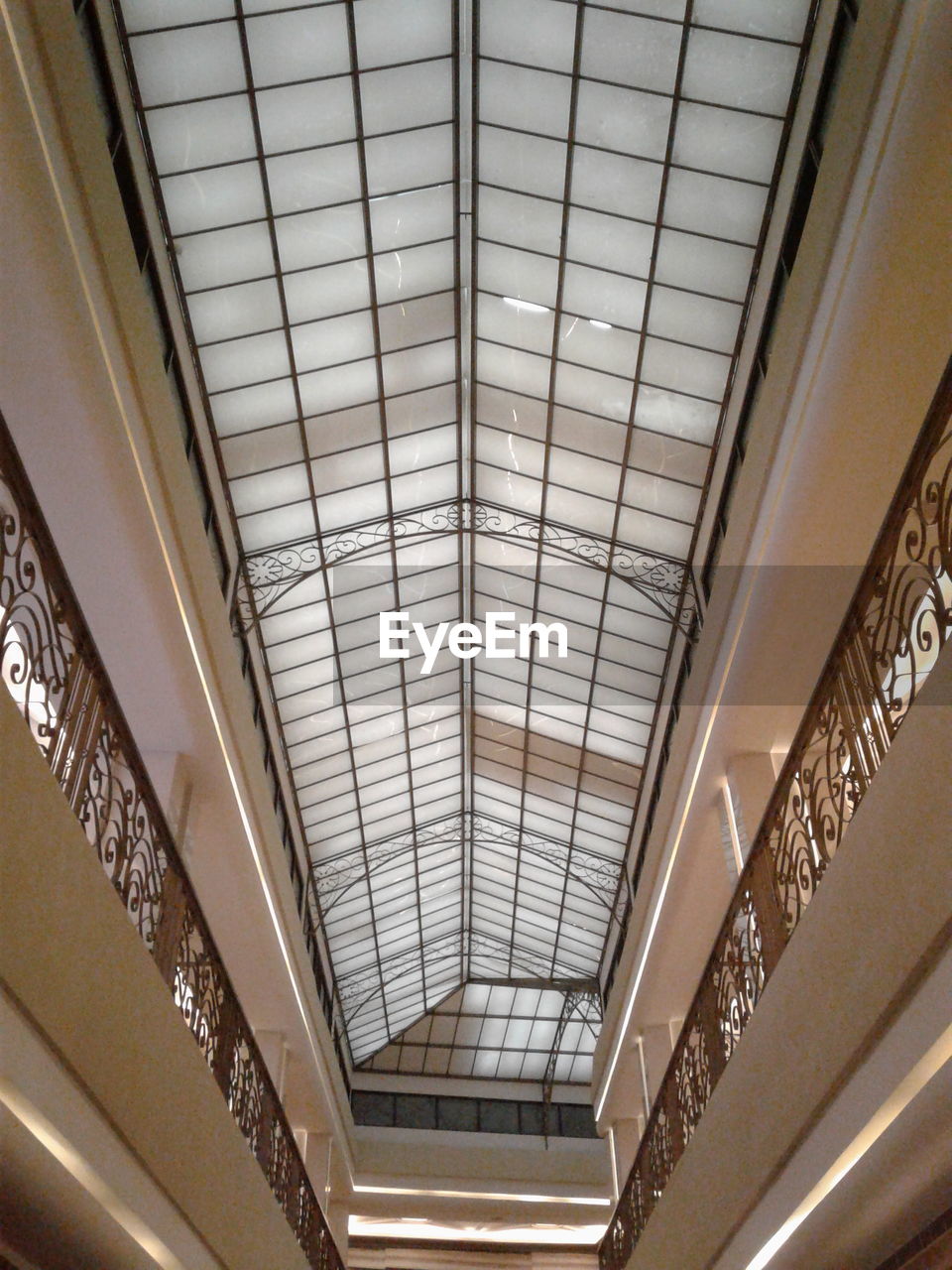 CLOSE-UP OF CEILING