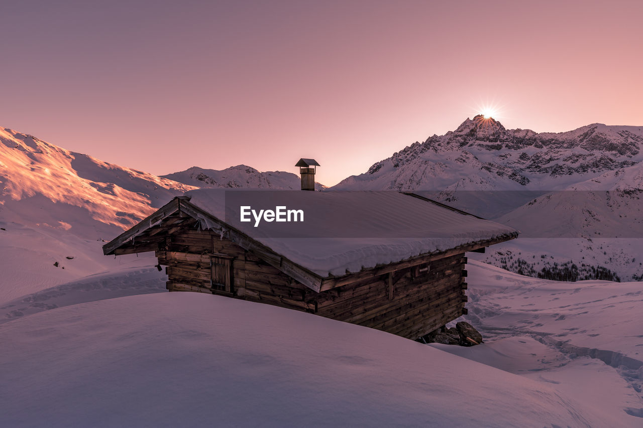 Sunset over rochebrune peak - coucher de soleil sur le pic de rochebrune, queyras, hautes alpes