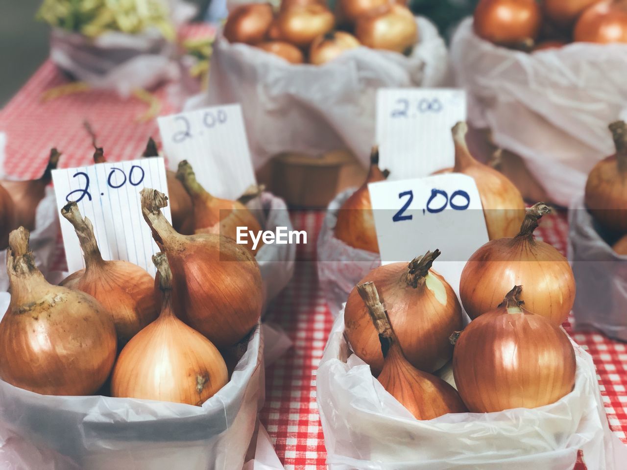 VARIOUS FRUITS FOR SALE AT MARKET STALL