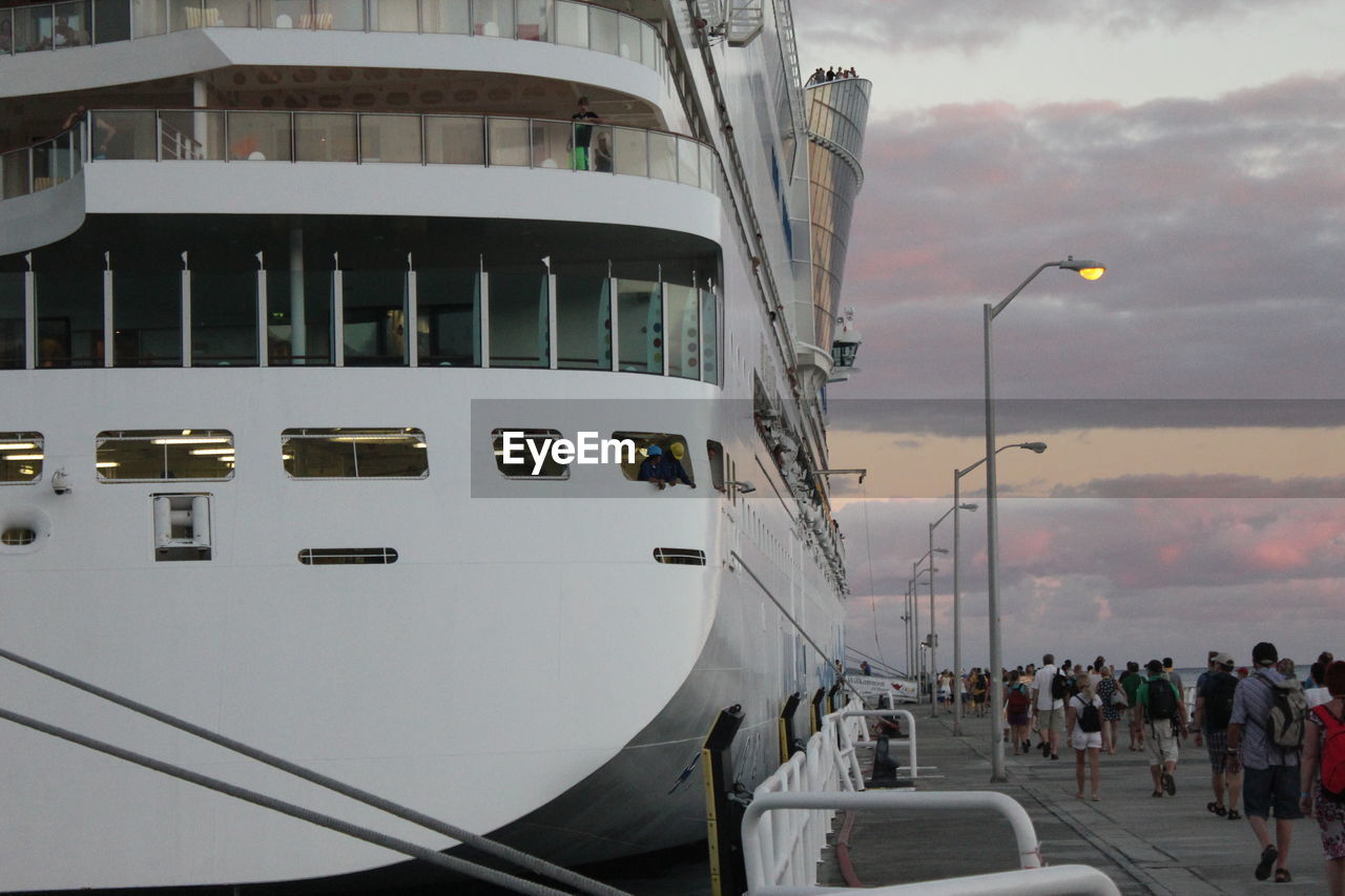 GROUP OF PEOPLE ON SHIP