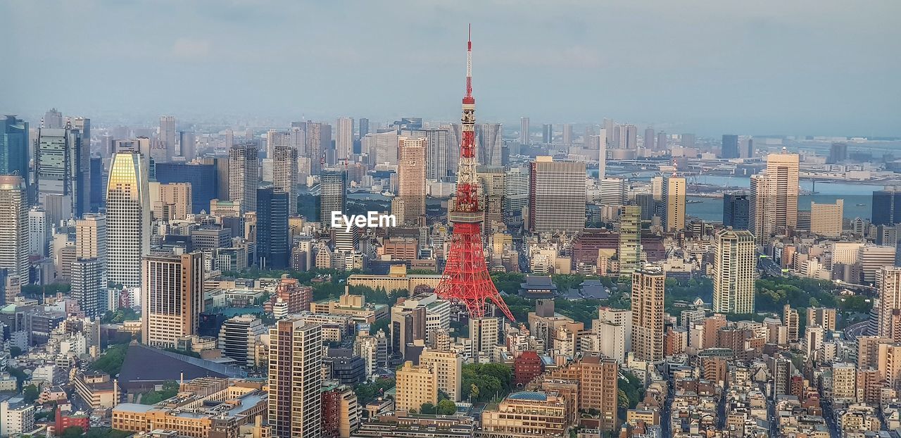 AERIAL VIEW OF MODERN BUILDINGS IN CITY