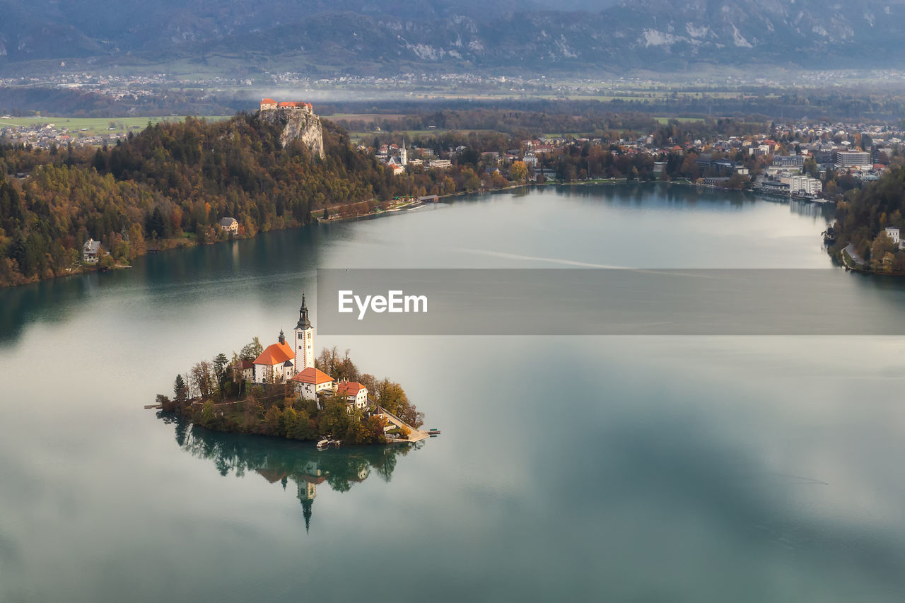 HIGH ANGLE VIEW OF BOAT ON RIVER