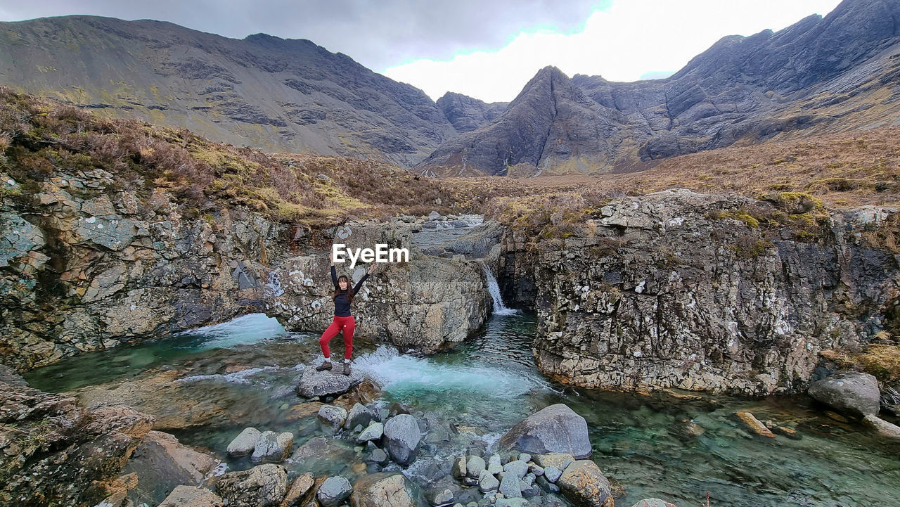 Waterfalls and mountains in the background 