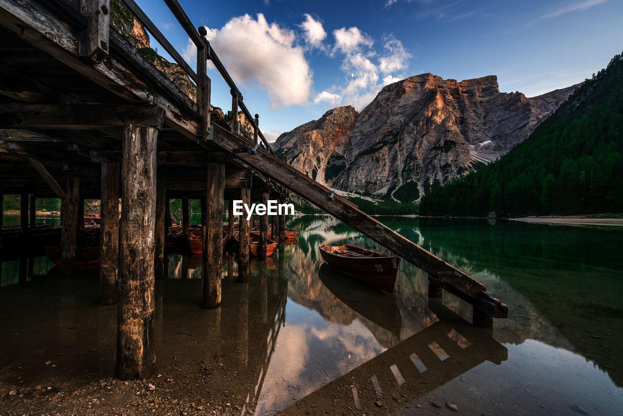 Leisure boats at the lake, lake prags.