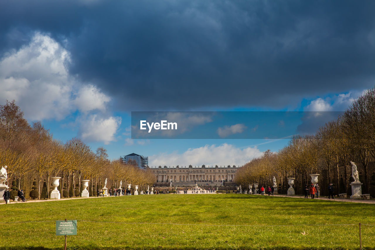 PANORAMIC SHOT OF CEMETERY AGAINST SKY