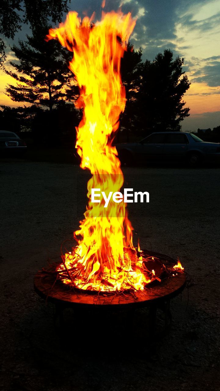 CAMPFIRE AT NIGHT