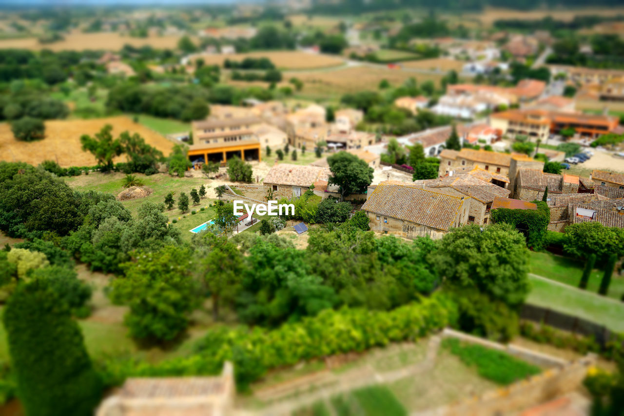 HIGH ANGLE VIEW OF TOWNSCAPE