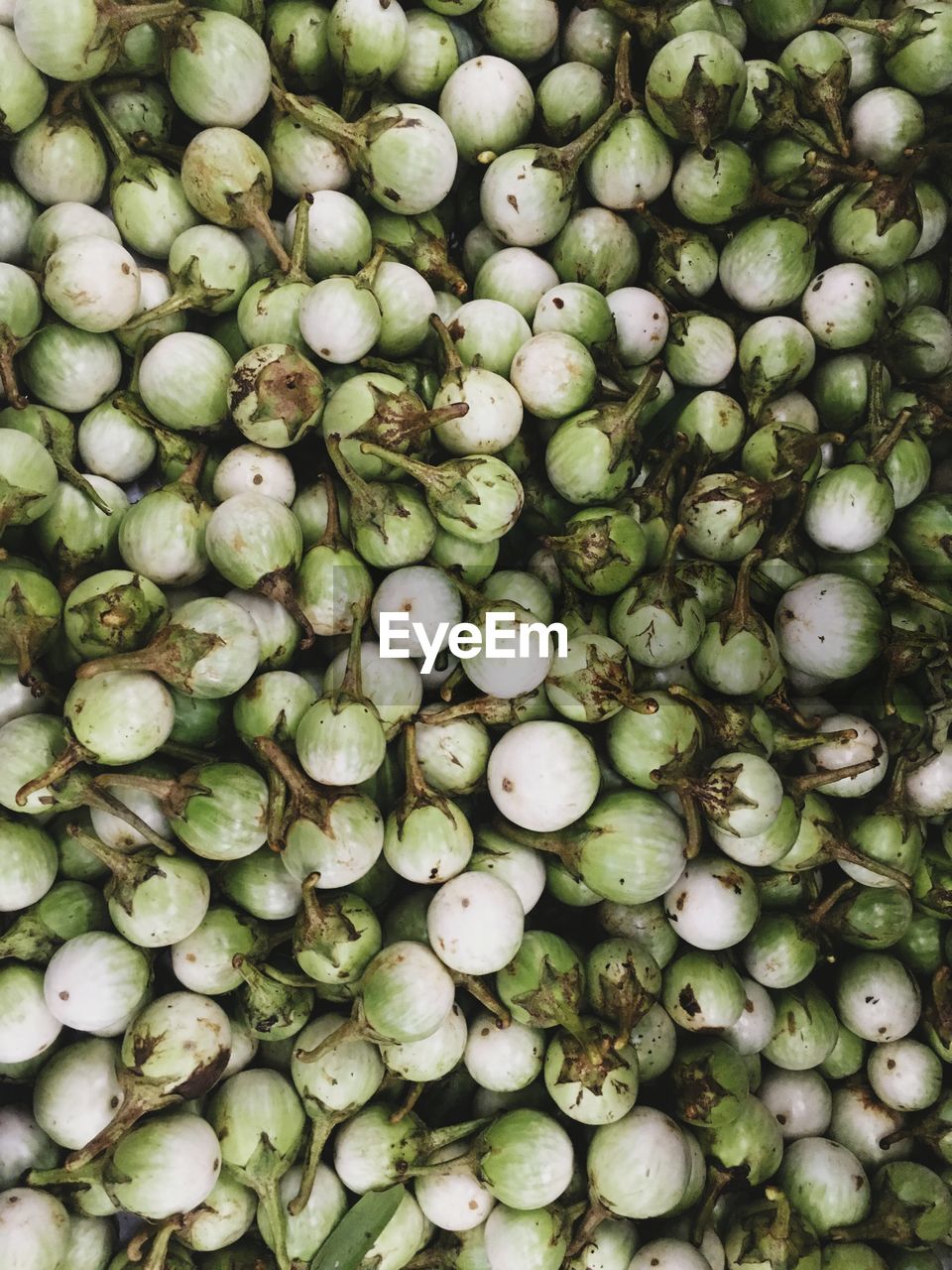 FULL FRAME SHOT OF FRUITS FOR SALE AT MARKET