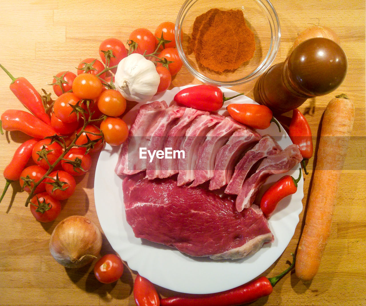 HIGH ANGLE VIEW OF VEGETABLES IN CONTAINER ON TABLE