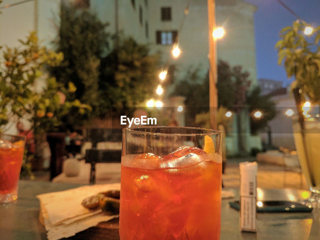 CLOSE-UP OF BEER ON TABLE